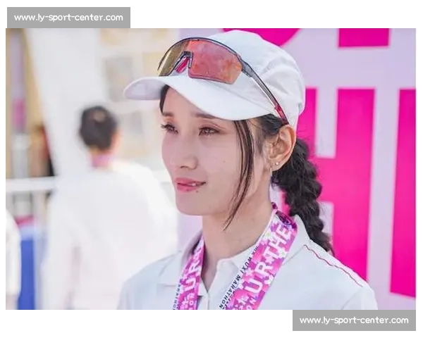 电竞女选手的美貌与实力，不止是花瓶